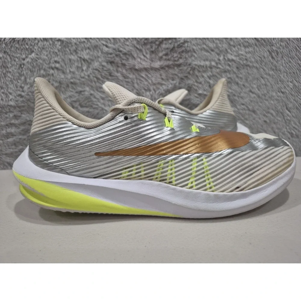 Nike Future Speed GS Chrome Metallic Running Shoes AH6747-100 Sz 5 Youth